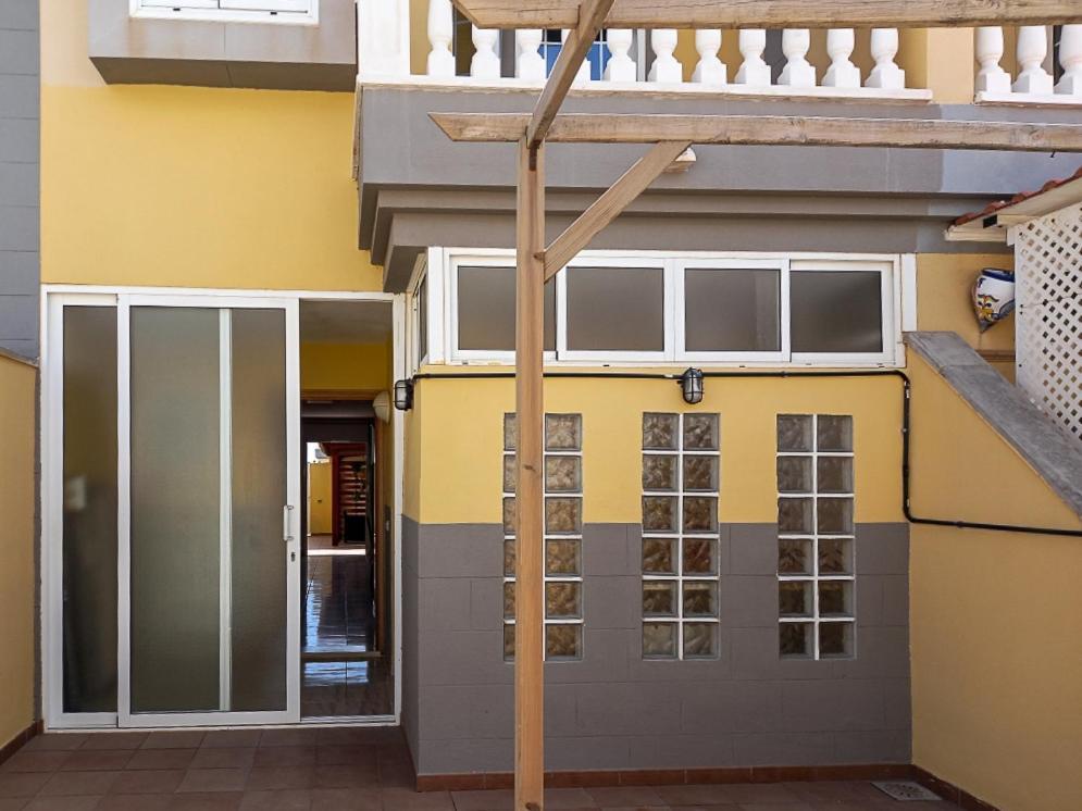 Отель Casa La Sonrisa Shared House Эль-Медано Экстерьер фото
