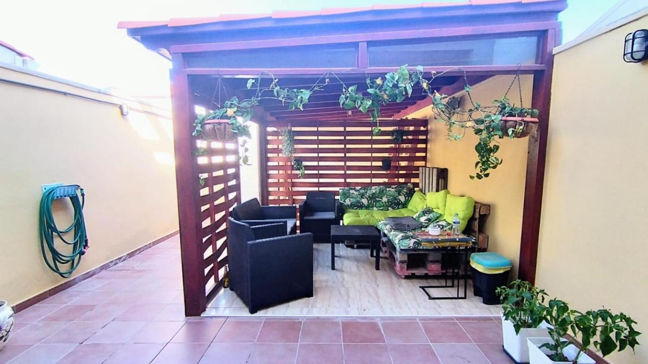 Отель Casa La Sonrisa Shared House Эль-Медано Экстерьер фото